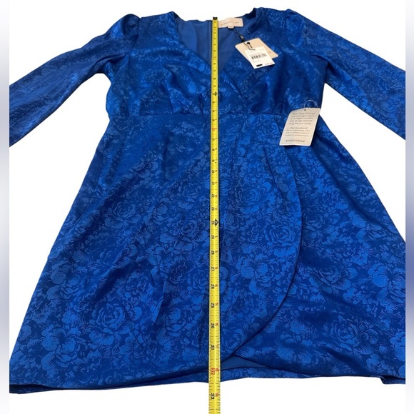 NWT Adelyn Rae Blue Longsleeve Dress Floral Pattern V-Neck Medium - Picture 10 of 10